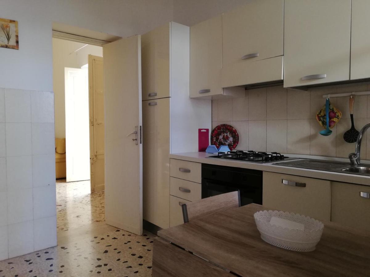 Charming Apartment In Mondello Palermo Eksteriør bilde